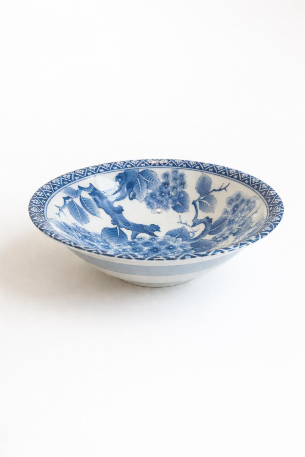 Chinese Blue and White Floral Bowl - Etsy