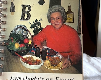 Vintage Billie Oakley Cookbooks (2) – Everybody’s an Expert & Golden Memories – Spiral Bound Recipes