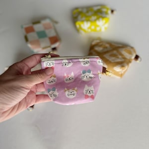 Itty bitty pouch with keychain bowtie cats