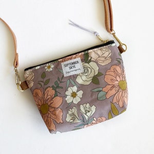 Prêt à expédier - sac à main petite fille à fleurs violettes - sac fille - cadeaux pour filles - cadeau d'anniversaire fille
