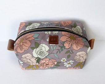 Boxy makeup bag in lavender floral  - vanity bag - toiletry bag - travel