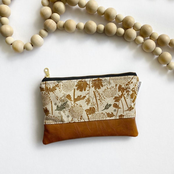 Coin purse in wander fields - mini makeup bag - zipped pouch