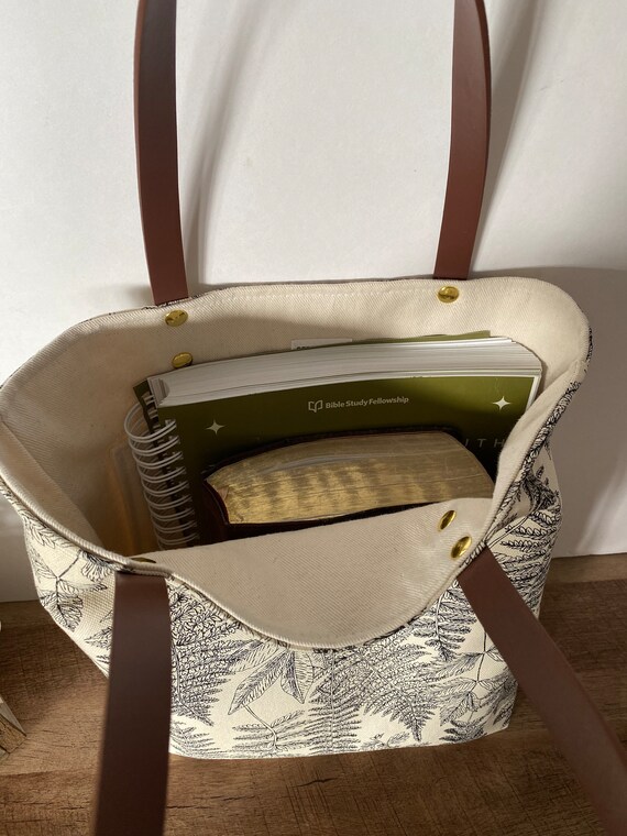 Structured beach bag hotsell