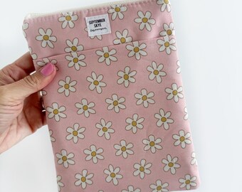 E-Reader case in spring pink Daisy / kindle case / mini iPad case / book cover / gifts for her