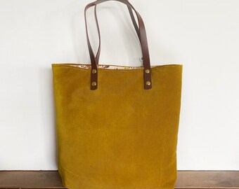 READY TO SHIP - Simple tote in mustard corduroy - beach bag - canvas tote - aesthetic bags - handmade bag - gifts for her