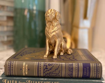 Golden Retriever Figurine |  Modern Dog Statue | Home Decor | Gift for Dog Lovers
