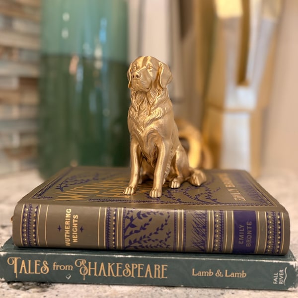 Golden Retriever Figurine |  Modern Dog Statue | Home Decor | Gift for Dog Lovers