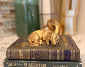 Sleeping Dachshund Figurine |  Modern Dog Statue | Home Decor | Gift for Dog Lovers