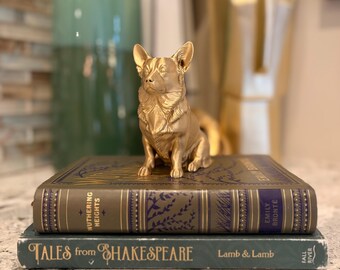 Corgi Figurine |  Modern Dog Statue | Home Decor | Gift for Dog Lovers