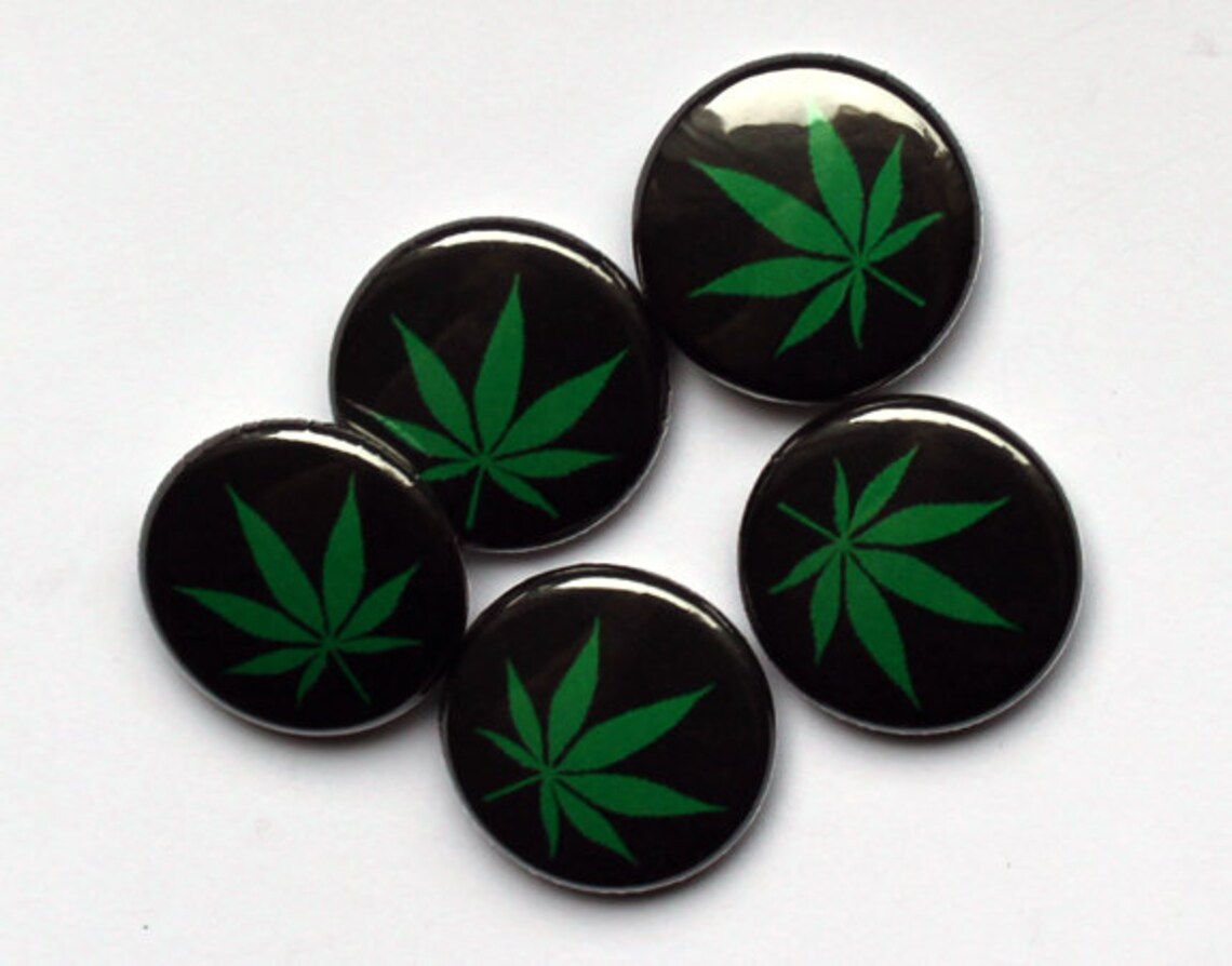 Marijuana Leaf 1 Inch Pins Buttons Pinbacks Badges Etsy Canada