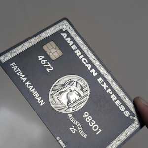 Amex Black Card Replica Anpassat Metallkort, Graverat i Rostfritt Stål - Samlargåva
