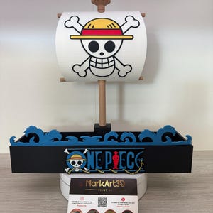 One Piece Kinder Surprise Stand / One Piece Kinder Display