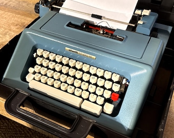 Olivetti Studio 46 Blue Typewriter | Fully Working | Professionally Serviced | New Ribbon | Original Carrying Case | Vintage Italian Design