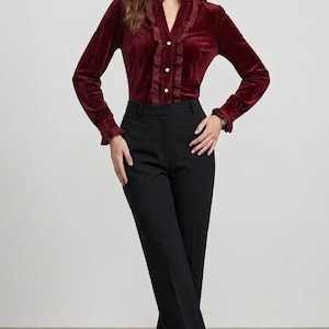 Blusa de terciopelo con encaje y patchwork – Camisa elegante de color liso para mujer, ideal para el día a día.