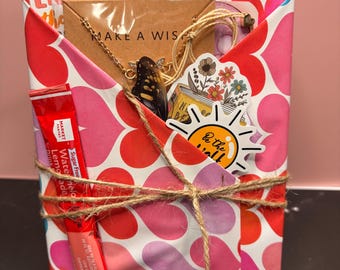 Blind Date With a Book for Teens & Tweens - Surprised Wrapped Book - Gift For Young Readers