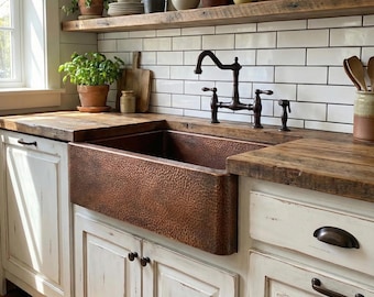手作り銅製ファームハウスシンク - 素朴なアンダーマウントキッチンシンク