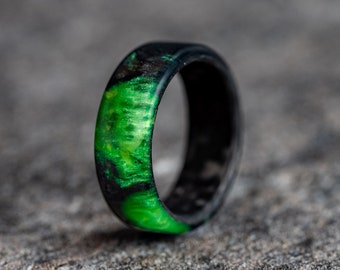 Alumilite Black and Green Ring W/ Carbon Core - Carbon Fiber Ring, Carbon Resin Ring, Carbon Wedding Ring, Mens Rings