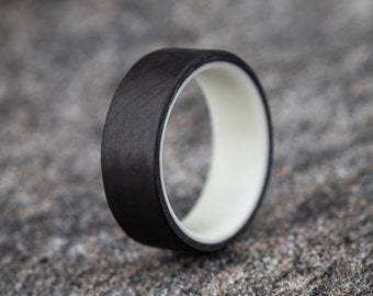 White Carbon Fiber Glow Ring (Unidirectional Pattern)