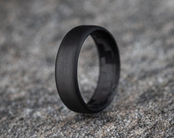 Pure Carbon Fiber Ring - Round Top Unidirectional Pattern, Matte Finish