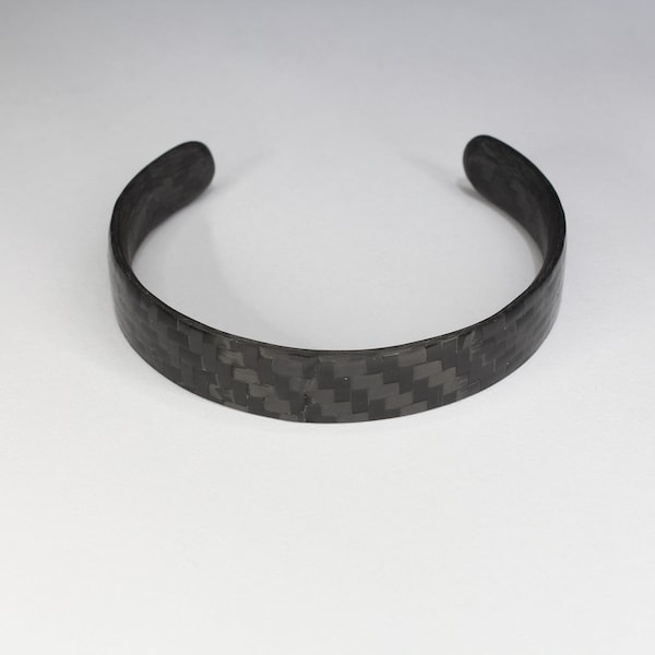 Horizontal Pattern Gloss Finish Pure Carbon Fiber Cuff Bracelet.