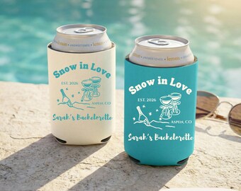 Snow in Love Bachelorette Can Cooler, Custom Name Ski Trip Can Sleeve, Winter Bachelorette Party Favor, Après Ski Mountain Bach, Bach Decor