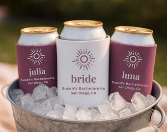 Enfriador de latas para novia bohemio, recuerdo de despedida de soltera con nombre personalizado, funda para latas para despedida de soltera, regalo para dama de honor, funda personalizada para bebidas de novia, futura novia
