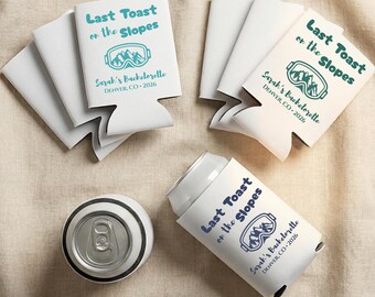 Last Toast on the Slopes Can Cooler, Custom Name Ski Bachelorette Can Sleeve, Winter Bach Party Favor, Après Ski Bridal Party, Bach Decor