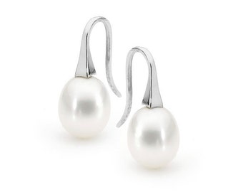 Pearl Drops earrings in Sterling Silver with a Medium White natural Freshwater Pearl,