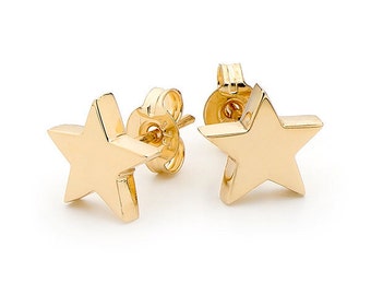 Small yellow gold star stud earrings