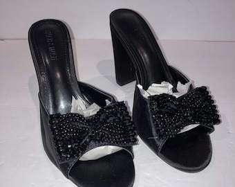 Mach & Mach Women’s Beaded Bow Chucky Heel Slip On Size 40 US 9