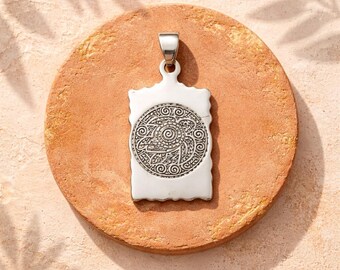 Silver Sea Turtle pendant necklace
