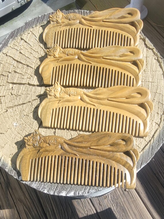 Peigne En Bois De Santal – Antipelliculaire – Massage Du Cuir Chevelu