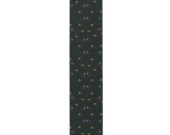 Alien Table Runner (Cotton, Poly) | Horror Decor | Sci-Fi