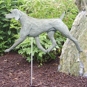 Pieu de jardin Braque de Weimar