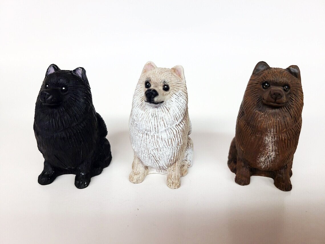 Pomeranian Figurine Ornament