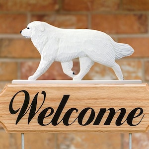 Great Pyrenees  Welcome Stake