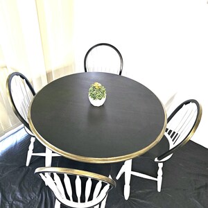 Unique Dining Table and Chairs