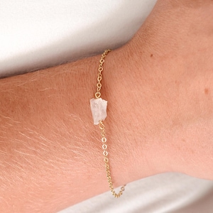 Quartz Crystal Bracelet - 14k Gold Filled or Sterling Silver - Clear Gemstone Jewelry - Healing Rock Quartz Chain - Minimalist