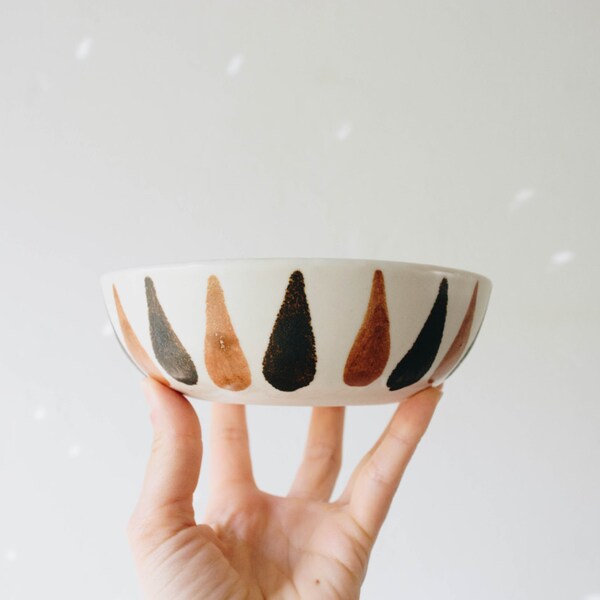 Mid Century Frank C Mann Studio Pottery Bowl // Scandinavian Modern Ceramics // Hostess Gifts