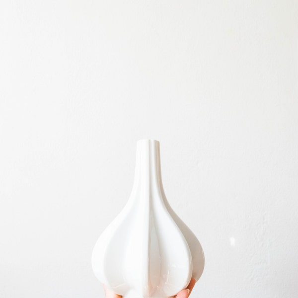 Mid Century Modern Glazed White Porcelain Vase //  Königlich Tettau