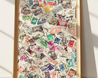 Art de collage de timbres vintage, décoration d'affranchissement antique, affiche éphémères rétro, art mural voyage vieux monde, esthétique de journal indésirable, cadeau philatélie