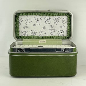 Vintage Samsonite Train Case Custom Charging Station for phones & iPods in Color of your choice