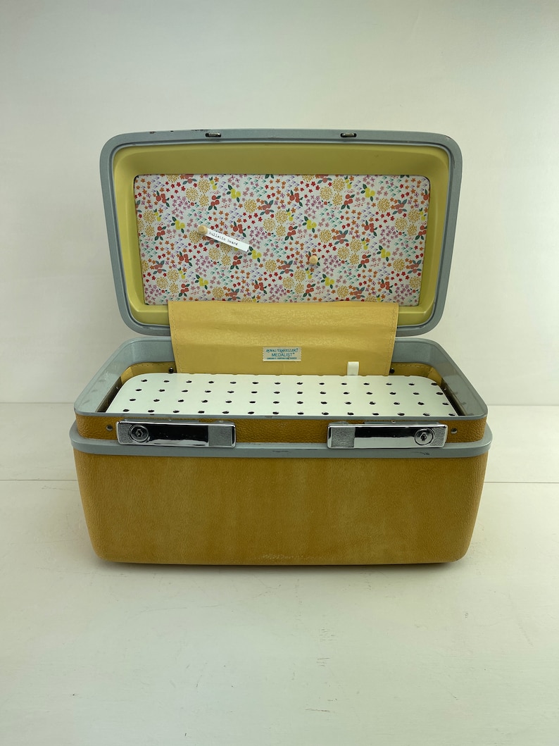 Vintage Samsonite Train Case Charging Station with Fabric Covered Cork Board image 7