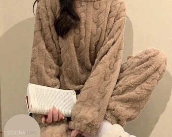 Cozy Christmas Fleece Pajama Set for Women