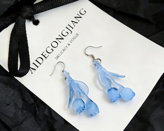 Handgemachte Blaue Tulpe Glas Ohrringe, Florale Schmuck, Frühling Geschenk