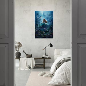 Die kleine Meerjungfrau Live Action Movie Poster - Klassischer matter Papierdruck, Ozeanfarben und lebendige Charaktere Bild 3