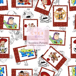 Puede incluir: Patrón sin costuras con personajes de Toy Story. El diseño incluye imágenes de Woody, Buzz Lightyear, Jessie y otros personajes en un formato repetitivo. El fondo es blanco con marcos estilo polaroid marrón rojizo.