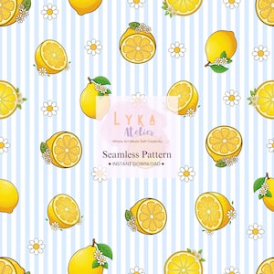 Könnte beinhalten: Nahtloses Muster mit gelben Zitronen, einige halbiert, und weißen Gänseblümchen auf hellblauem Streifenhintergrund. Der Text "LYKA Atelier" und "Seamless Pattern" sind ebenfalls sichtbar.