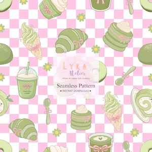 Könnte beinhalten: Ein nahtloses Muster mit Matcha-Illustrationen auf einem rosa-weiß karierten Hintergrund. Das Design umfasst Matcha-Eistüten, Croissants, Macarons und Getränke, mit dem Text "matcha mood" und "Seamless Pattern - INSTANT DOWNLOAD."