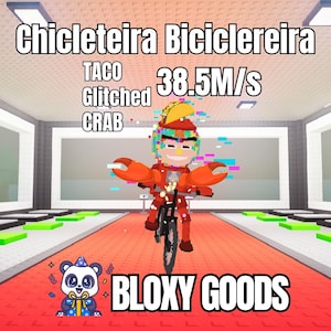 Puede incluir: Un personaje pixelado con disfraz de cangrejo monta en bicicleta. El personaje lleva un taco en la cabeza. El texto incluye "Chicleteira Biciclereria", "TACO", "Glitched", "CRAB", "38.5M/S" y "Bloxy Goods". También hay un panda con gorro de fiesta.